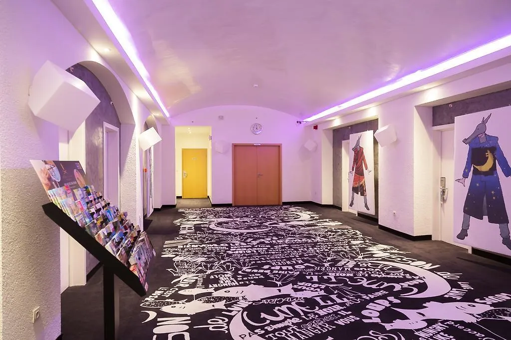 Hotel Tristar-1